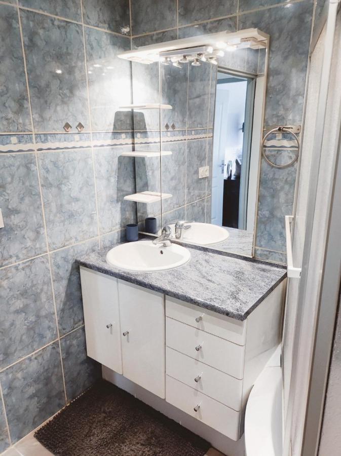 Agreable Sejour A 10Mn De La Mer Theza Exterior foto